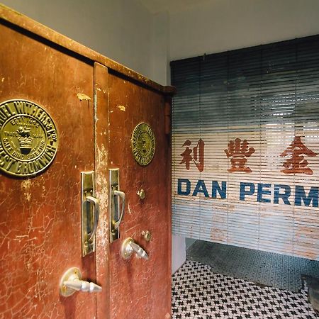Hostel Ah Wai, Hostel Ah Zhi アロースター エクステリア 写真