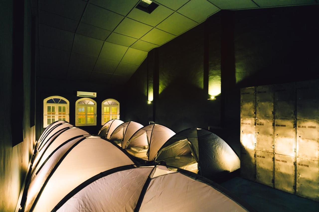Hostel Ah Wai, Hostel Ah Zhi アロースター エクステリア 写真